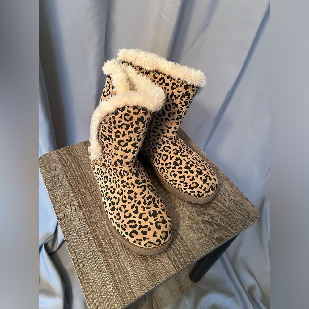 Leopard Print geninue suede faux Fur Lined Boots